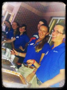 The SHO Officers prepare to serve Sonny’s Barbeque to Honors students at the annual SHO Back to School Barbeque. 